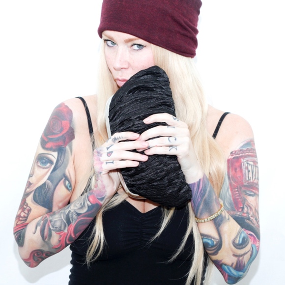 My Neiman Marcus Gorgeous Black & Silver - Picture 4 of 7